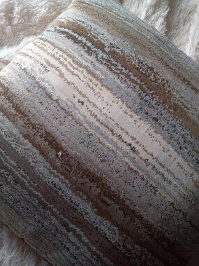 Celebrity home feather pillow